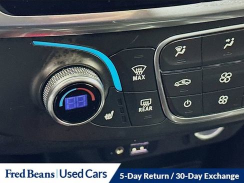Used 2023 Chevrolet Traverse LT w/ LT Premium Package AWD/4WD image 27