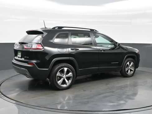 Used 2022 Jeep Cherokee Limited image 6