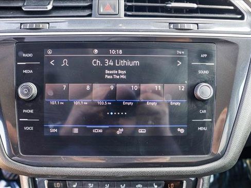 Used 2021 Volkswagen Tiguan SE w/ Panoramic Sunroof Package FWD image 17
