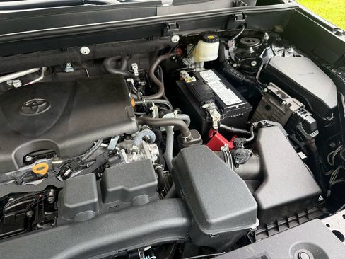 Used 2023 Toyota RAV4 LE FWD image 31