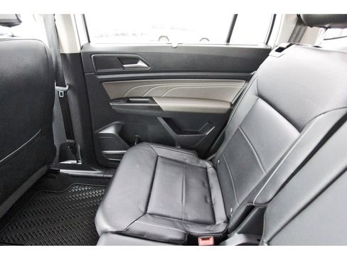 Used 2022 Volkswagen Atlas SE image 12