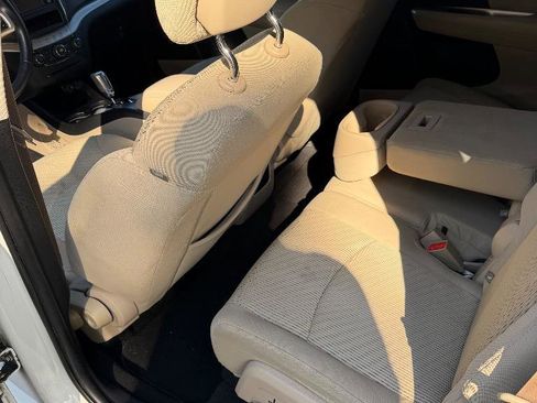 Used 2015 Dodge Journey American Value Package w/ Flexible Seating Group image 9