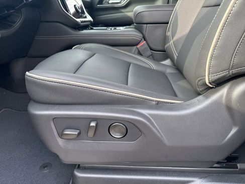 New 2026 GMC Yukon XL Elevation image 19