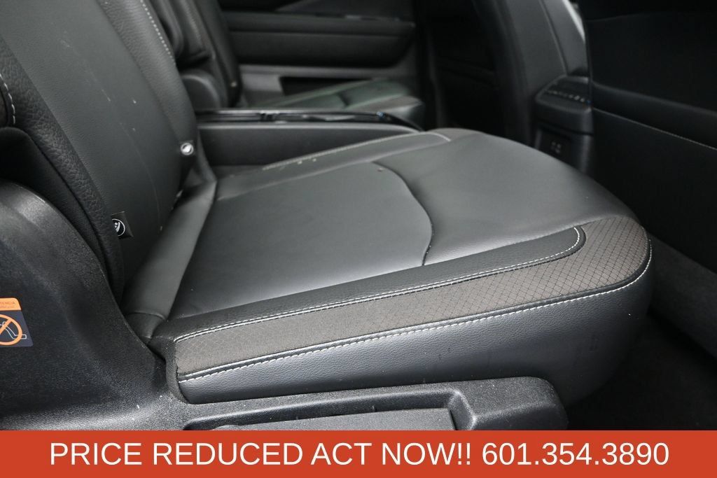 Used 2023 Nissan Pathfinder SL w/ SL Premium Package FWD image 23