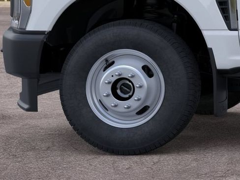 New 2026 Ford F350 XL AWD/4WD image 19