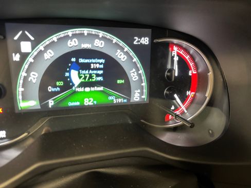 Certified 2025 Toyota RAV4 XLE w/ Convenience Package FWD image 11
