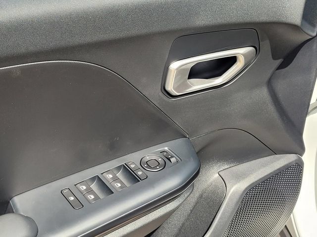 New 2026 Kia K4 FWD image 10