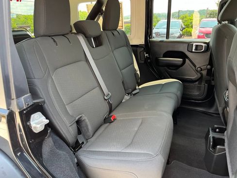Used 2021 Jeep Wrangler Unlimited Sport AWD/4WD image 24