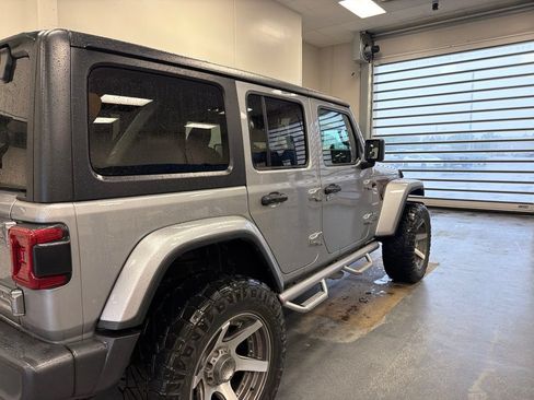 Used 2020 Jeep Wrangler Unlimited Sahara w/ LED Lighting Group AWD/4WD image 8