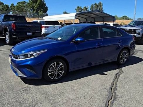 Used 2024 Kia Forte LXS FWD image 4