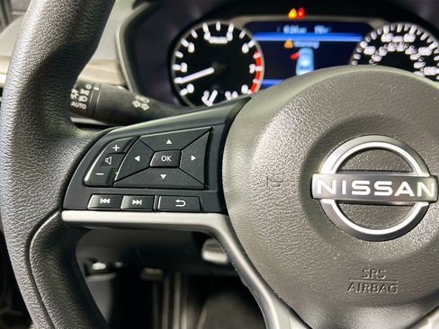 Used 2023 Nissan Altima 2.5 SV FWD image 18