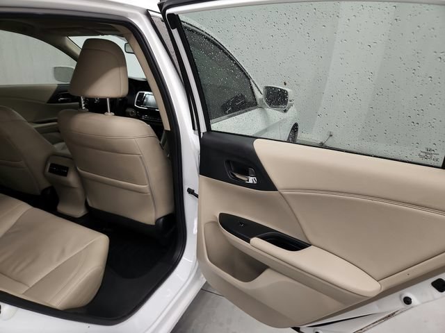Used 2017 Honda Accord EX-L image 28