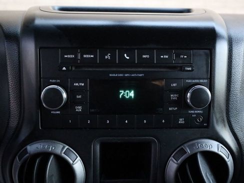 Used 2013 Jeep Wrangler Sport w/ Connectivity Group image 29