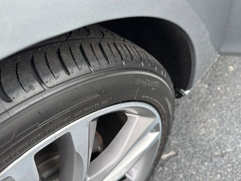 Used 2024 Chevrolet Malibu LT image 35