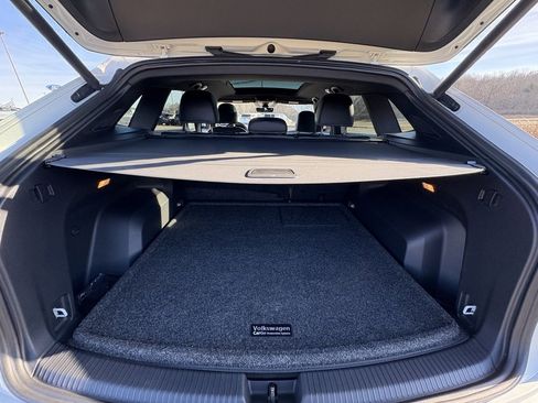 Used 2022 Volkswagen Atlas Cross Sport SEL Premium R-Line image 17