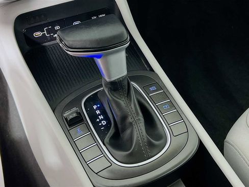 Certified 2025 Hyundai Kona SEL image 16