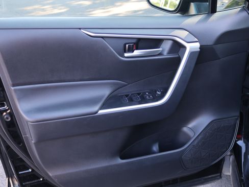 Certified 2025 Toyota RAV4 XLE FWD image 19