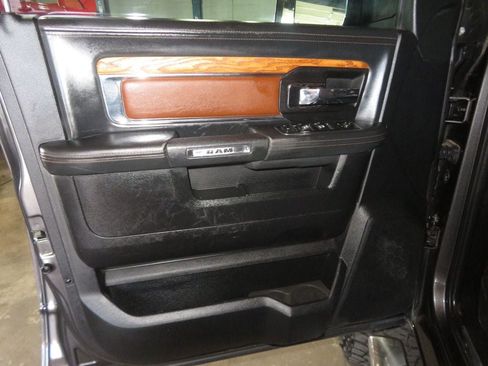 Used 2016 RAM 2500 Longhorn w/ Convenience Group AWD/4WD image 21
