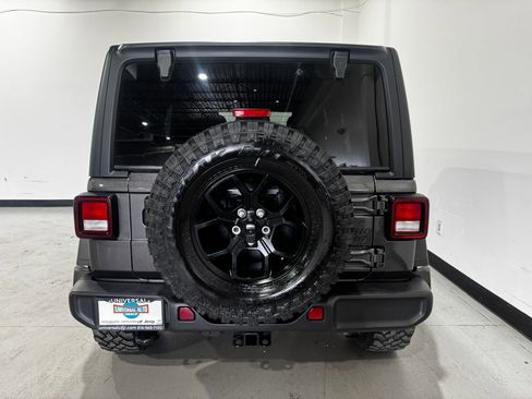 Used 2025 Jeep Wrangler Unlimited Sport AWD/4WD image 23