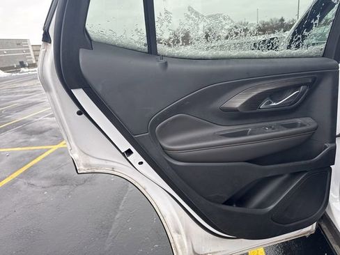 Used 2021 GMC Terrain SLT w/ Infotainment Package II image 14