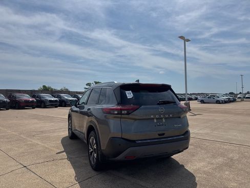 Used 2022 Nissan Rogue SV w/ SV Premium Package AWD/4WD image 16