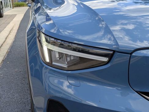 Certified 2023 Volvo XC40 Recharge Plus AWD/4WD image 10