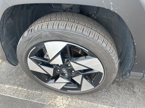 Used 2024 Hyundai Kona Limited image 13