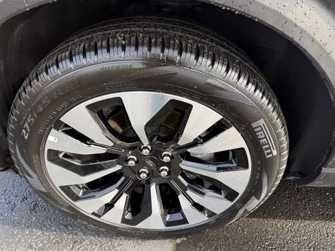 Used 2025 Ford Explorer Platinum w/ LUX Leather Package image 17