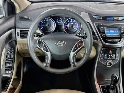 Used 2016 Hyundai Elantra SE w/ Option Group 02 FWD image 15