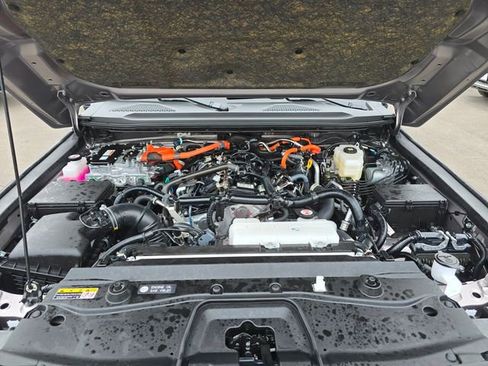 Used 2025 Toyota Land Cruiser image 13