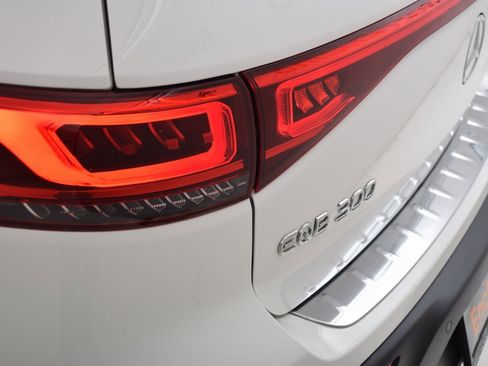 Certified 2023 Mercedes-Benz EQB 300 4MATIC image 12