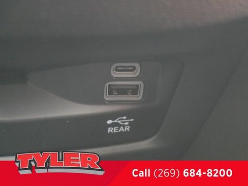 New 2026 Chrysler Pacifica Pinnacle w/ Trailer Tow Group AWD/4WD image 35