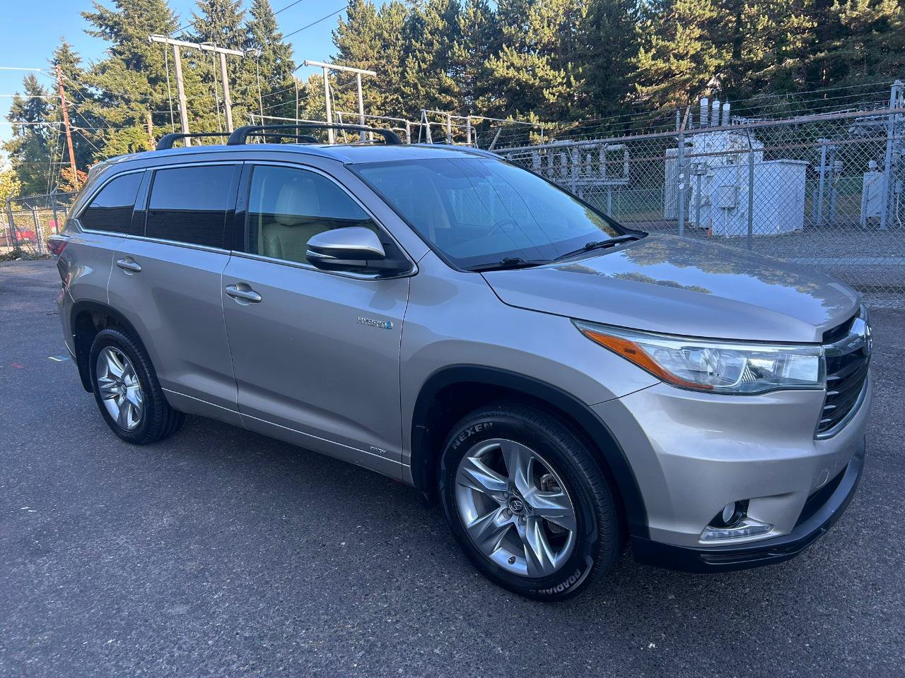 Used 2016 Toyota Highlander Limited AWD/4WD image 3