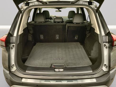 Used 2022 Nissan Rogue SV w/ SV Premium Package image 20