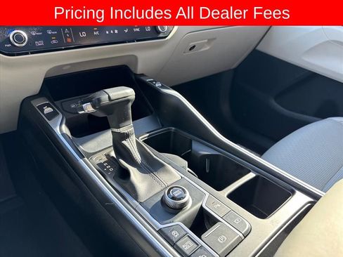 Certified 2024 Kia Sorento S w/ Panoramic Sunroof Package FWD image 19