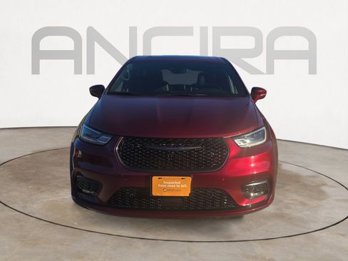 Certified 2022 Chrysler Pacifica Limited w/ Uconnect Theater Family Group image 4