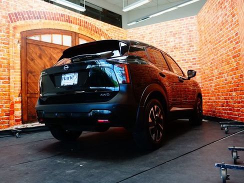 Certified 2026 Nissan Kicks SV w/ SV Premium Package AWD/4WD image 8