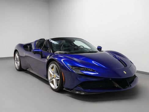 Certified 2022 Ferrari SF90 Spider AWD/4WD image 18