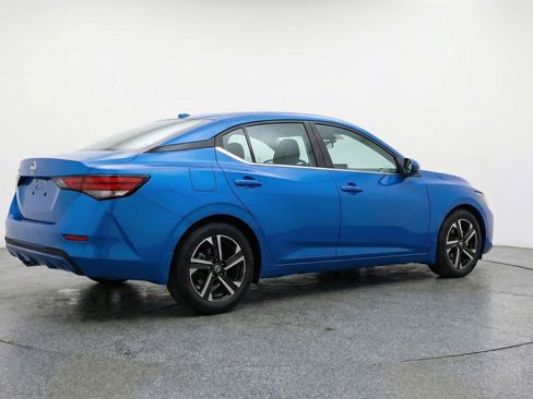 Used 2025 Nissan Sentra SV FWD image 9