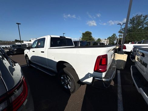 Used 2025 RAM 2500 Big Horn AWD/4WD image 3
