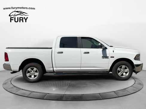 Used 2018 RAM 1500 Classic SLT AWD/4WD image 3