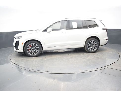 Certified 2023 Cadillac XT6 Sport w/ Technology Package image 2