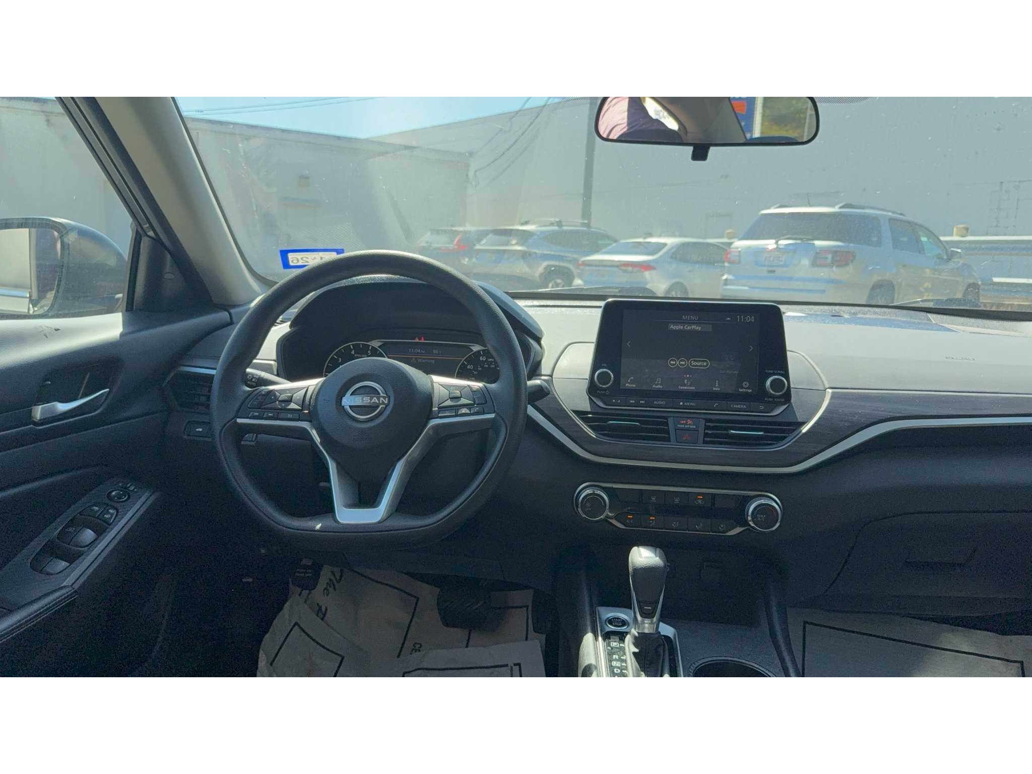 Used 2025 Nissan Altima 2.5 SV FWD image 12