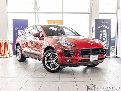 Used 2018 Porsche Macan AWD/4WD image 3