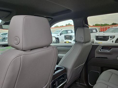 New 2026 GMC Sierra 1500 SLT RWD image 9