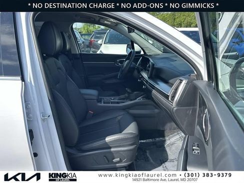 Used 2025 Kia Sorento EX AWD/4WD image 16
