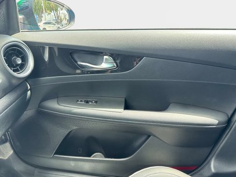Used 2023 Kia Forte GT-Line w/ GT-Line Technology Package FWD image 21