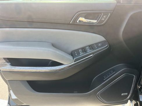 Used 2019 Chevrolet Suburban LT AWD/4WD image 29