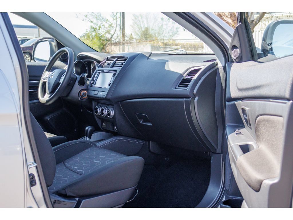 Used 2025 Mitsubishi Outlander Sport ES AWD/4WD image 10