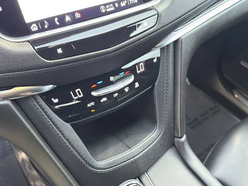 Certified 2023 Cadillac XT5 Premium Luxury w/ LPO, Floor Liner Package AWD/4WD image 9